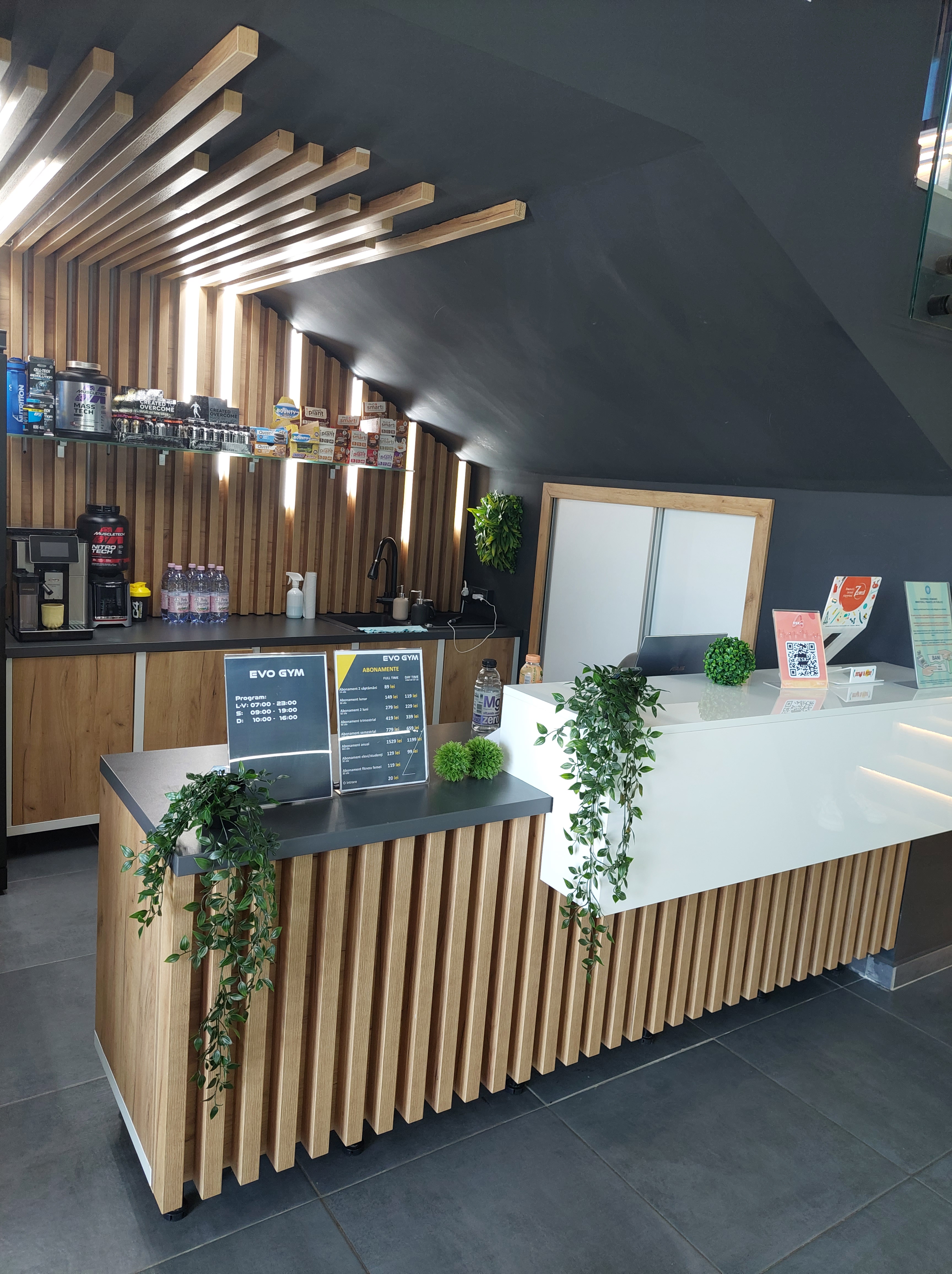 Mobilier Receptie in Sala de Fitness